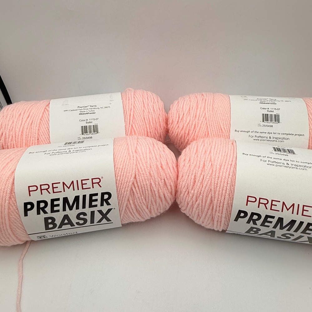 Premier Basix Worsted Yarn Ballet Pink 1115-07 Lot of 4 Skeins Same Dye Lot